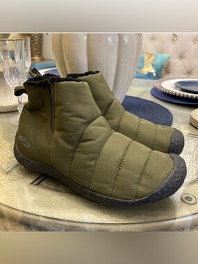Women’s Keen Howser Mid Chukka Green Size 10